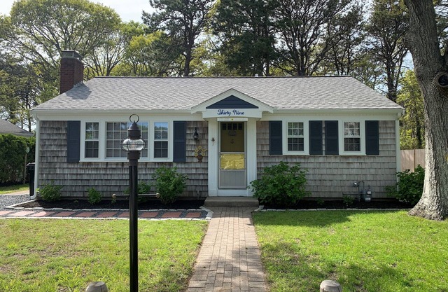 Lovely two bedroom home with central air located in Dennisport!