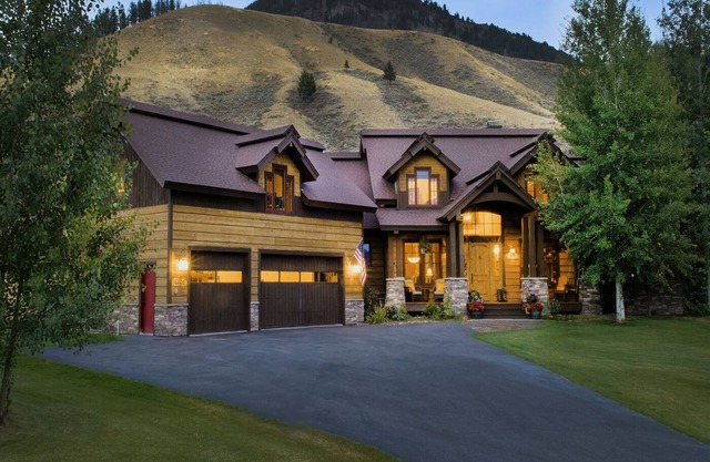 LPJH | Horsethief Hideaway | Rustic Charm Meets Modern Luxury