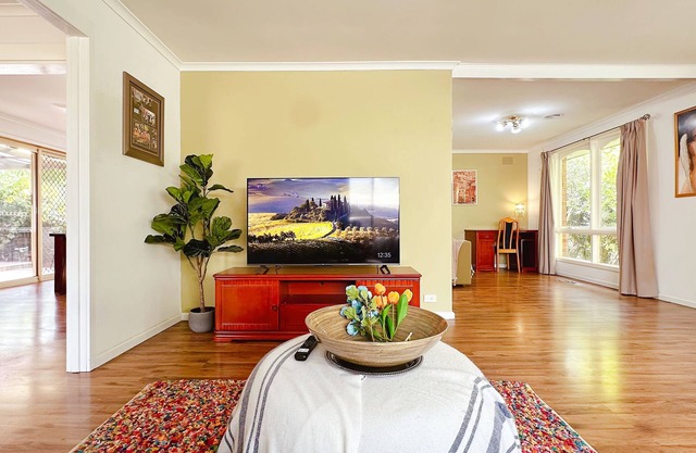 Lucerne Escape/12min to Beach/4Bedroom/Workplace