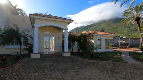 Lujosa casa vacacional con piscina privada
