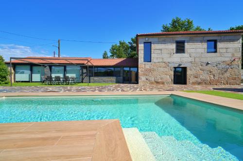 Lujosa villa con piscina