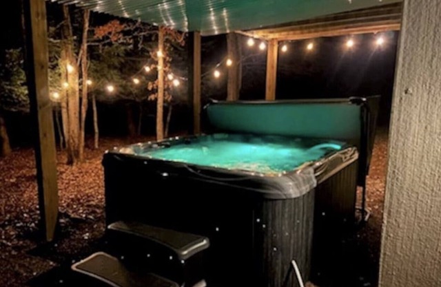 Lux Mountain Home — Close to Red Rocks/Hiking: Pool Table, Hot Tub, Private Chef