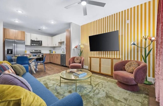 Luxe 2BR w/Glam Station & Karaoke – Sleeps 8