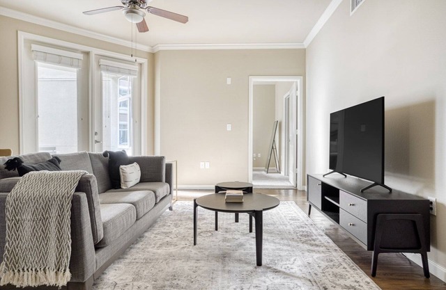 Luxe San Jose 2BR w/Gym, Pool & W/D, near Samsung & Cisco, by Blueground