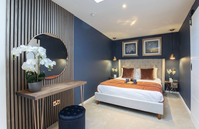 Luxurious 1 Bed Detached Home with Gated Parking