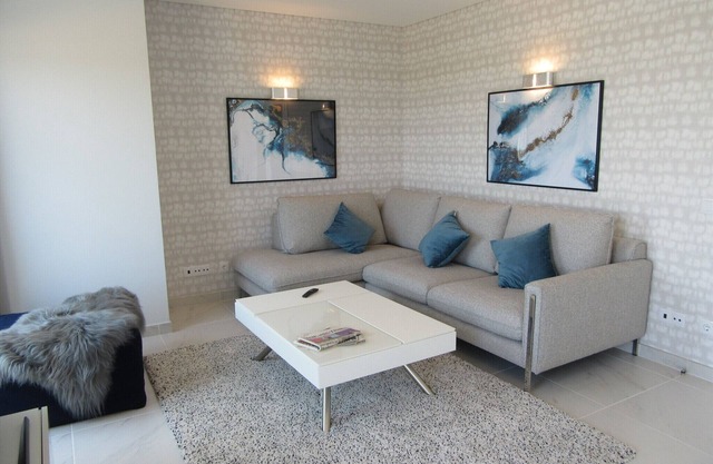 Luxurious Apartment with Private Terrace & Jacuzzi