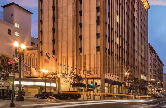 Luxurious Studio Condo in Prime SF Location!
