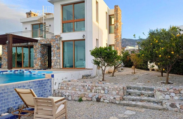Luxurious villa with breathtaking seaview