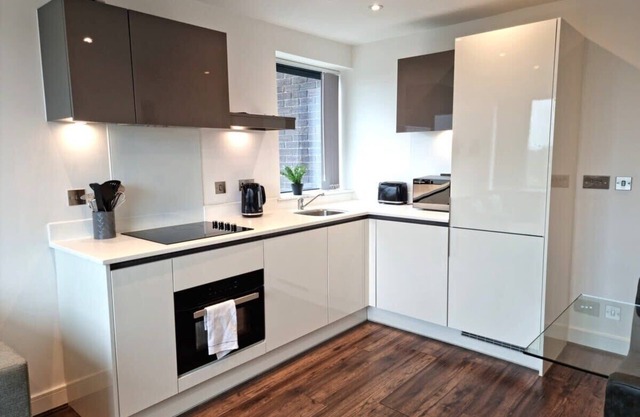 Luxury 1 bed apartment 10 mins to Bham City Centre