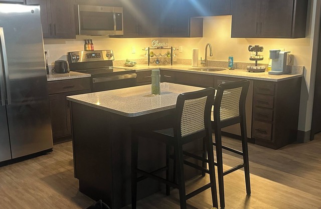 Luxury 1-bedroom Condo Downtown - AC, WiFi, Free Parking, in Kalamazoo 301
