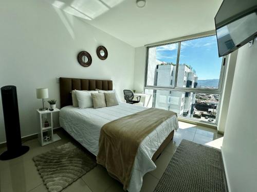 Luxury 12th Floor Apartment with Views - Downtown San Jose Pool and Gym
