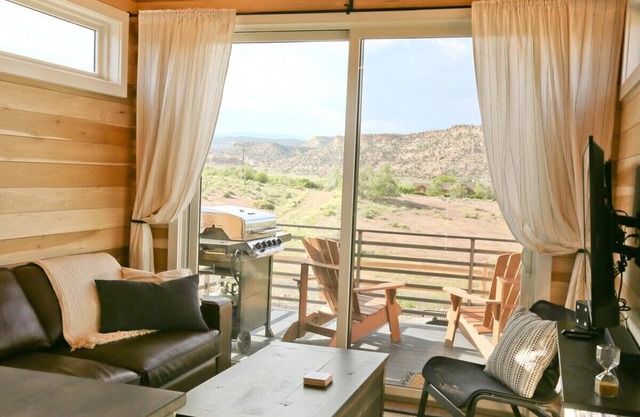 Luxury 2 BR Tiny Home | Grand Staircase Views