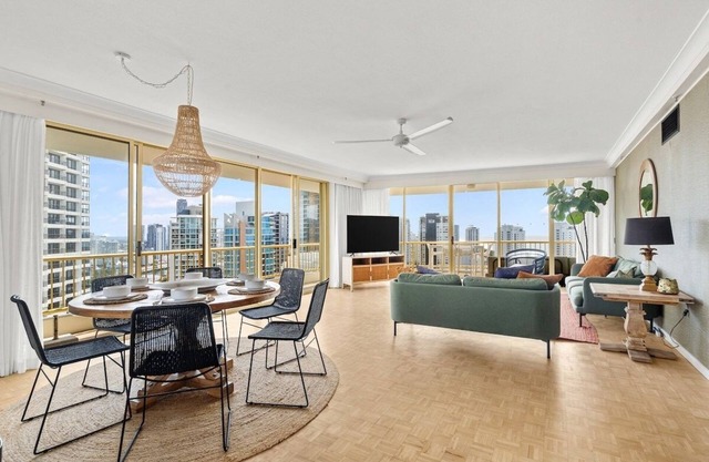 Luxury 3BR with Ocean and Trackside GC 500 Views