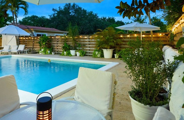 Luxury 4BR Oasis–Private Pool, Cabana & Concierge Hosting Family & Pet-Friendly