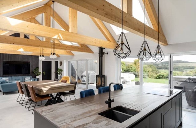 Luxury 5 bedroom bungalow near Porthleven