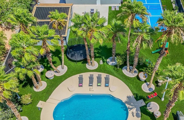 LUXURY 5 STARS! 7BR Private Pickleball NEW remodeling!