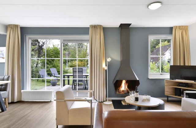 Luxury 6-person bungalow in the holiday park Landal Landgoed De Elsgraven