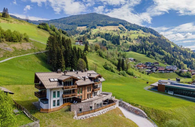 Luxury apartment near slopes with large terrace