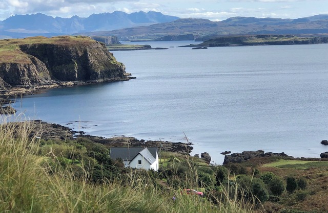 Luxury Apartment in absolutely stunning seafront location, Isle of Skye.