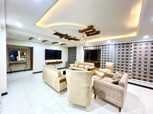 Luxury Apartment Rentals