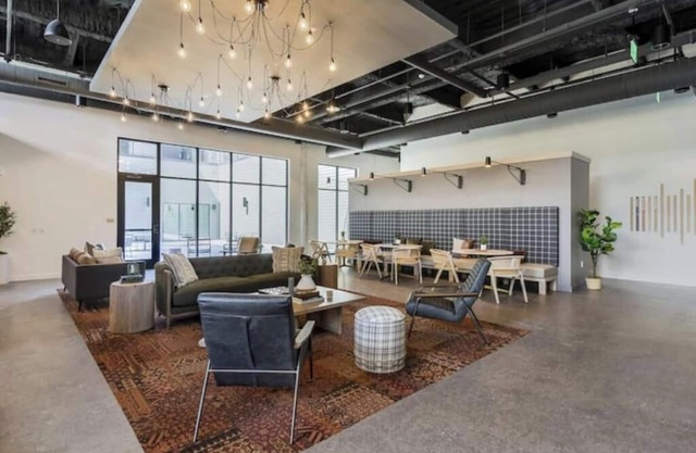Luxury Apt+Gym+ EV+ Parking+Near Pitt UNI UPMC