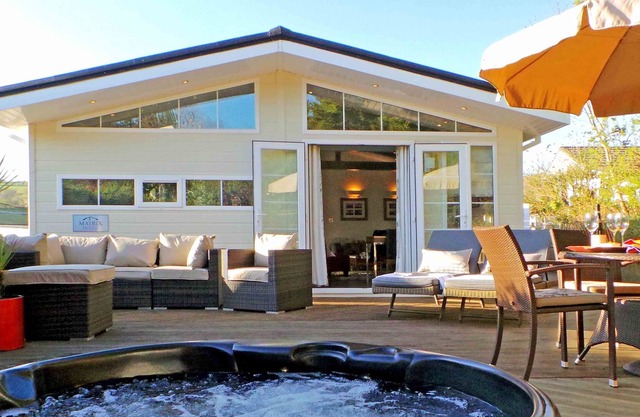 Luxury chalet at the Warren, Abersoch