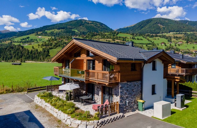 Luxury chalet with sauna and ski storage