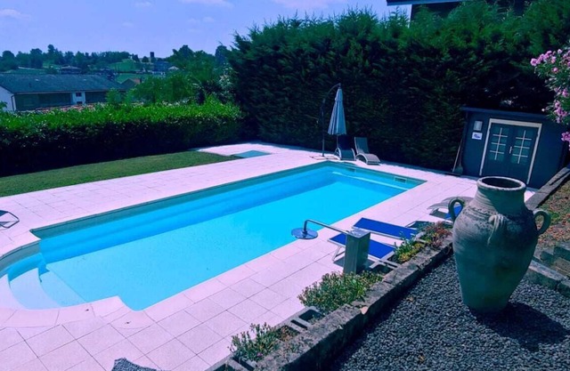 Luxury farmhouse Casa Albarossa with pool and view of Monferrato hills