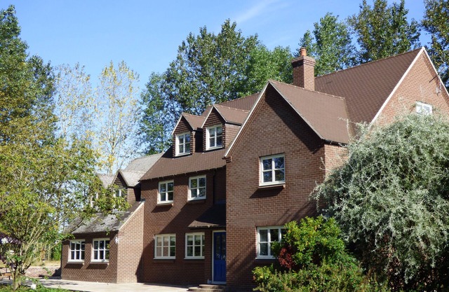 Luxury Farmhouse with Hot Tub, sleeps up to 20 people