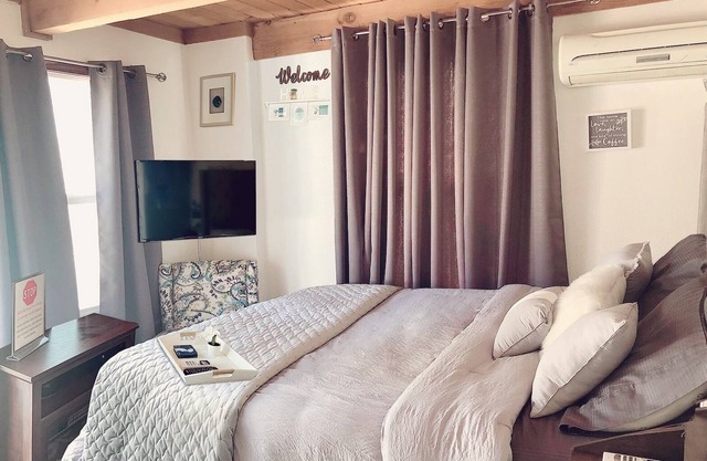 Luxury Guest Suite in the heart of Sherman Oaks