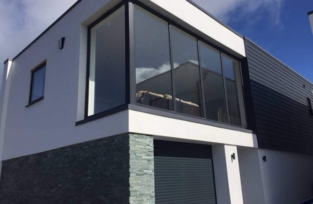 Luxury Holywell Beach House with Hot Tub