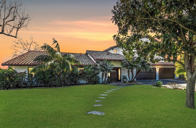 Luxury Home Atop the Hills