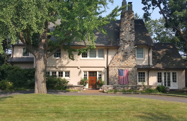 Luxury Home with Amazing Water Views - Perfect for an intimate family gathering