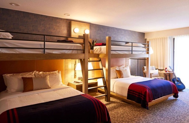Luxury in Bend, OR | Bunk Bed Room close to Nature