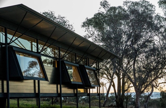 Luxury Murcutt designed accommodation