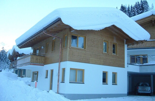 Luxury private chalet in Saalbach-Hinterglemm Ideal for family groups and groups