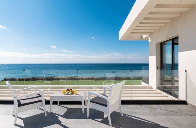 Luxury Seafront Villa Afroditi w/Private Beach and Direct Access , Heated pool