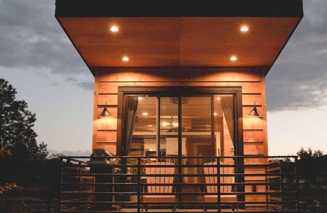 Luxury Tiny‑Home Retreat near Grand Staircase