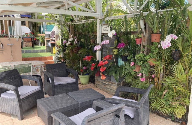 Luxury villa 150 m² with solar-heated pool /jacuzzi, beautiful view