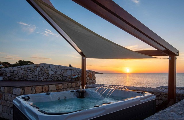 Luxury Villa Lighthouse Beyond
