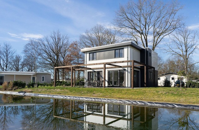 Luxury villa with dishwasher