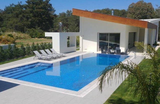 Luxury Villa with Swimming pool at Kornos Forest