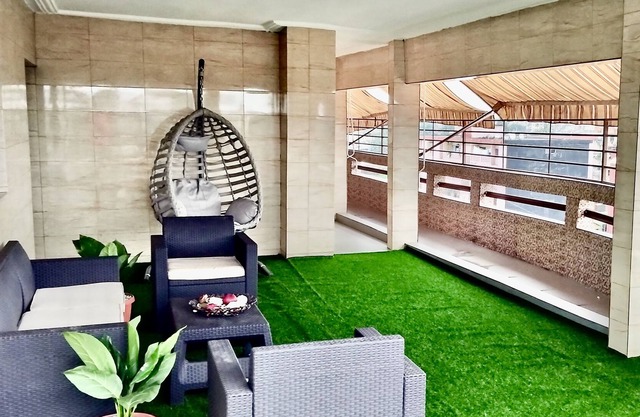 M & M Penthouse, 3 Bedrooms Salon Villa Complete