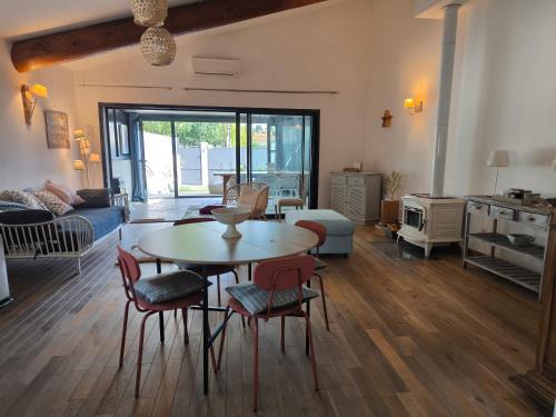 Ma maison aux Angles calme climatisée
