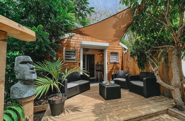Mango Cottage Orient Bay, Charming and Authentic