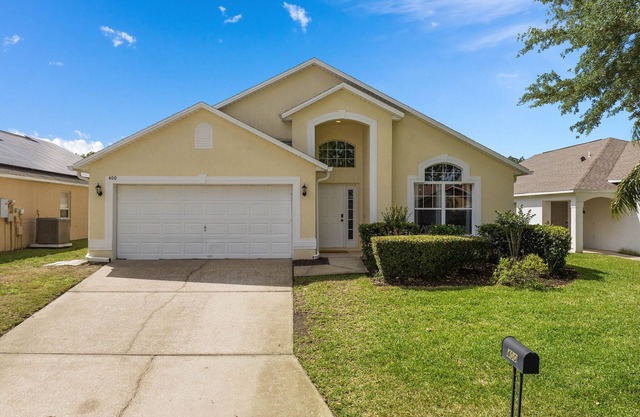 Magical Manor: Family-Friendly Home with Private Pool, Sleeps 10, 4 Bed, 3 Bath