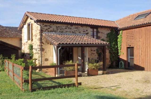 Magnificent cottage 5 people, Black Perigord, heated pool, tennis, golf, .
