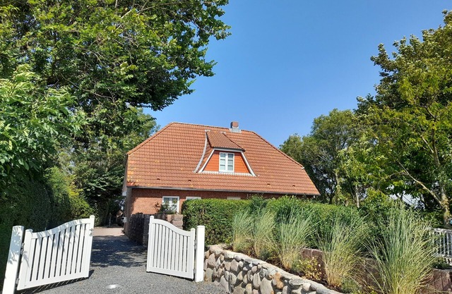 Magnificent location: cozy cottage with charm