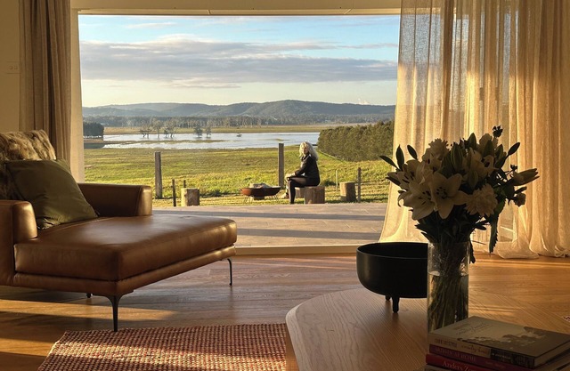 Magnificent luxury country estate with heavenly views-easy 1.5 hr to Sydney
