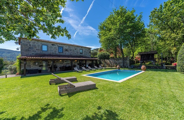 Magnolia Sublime Villas | Farmhouse with swimming pool and gardens
